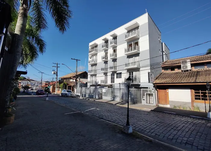 Agito E Sossego Na Rua Mais Charmosa De Ubatuba Pelo Google