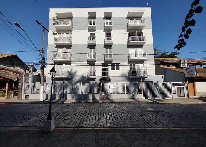 Agito E Sossego Na Rua Mais Charmosa De Ubatuba Pelo Google